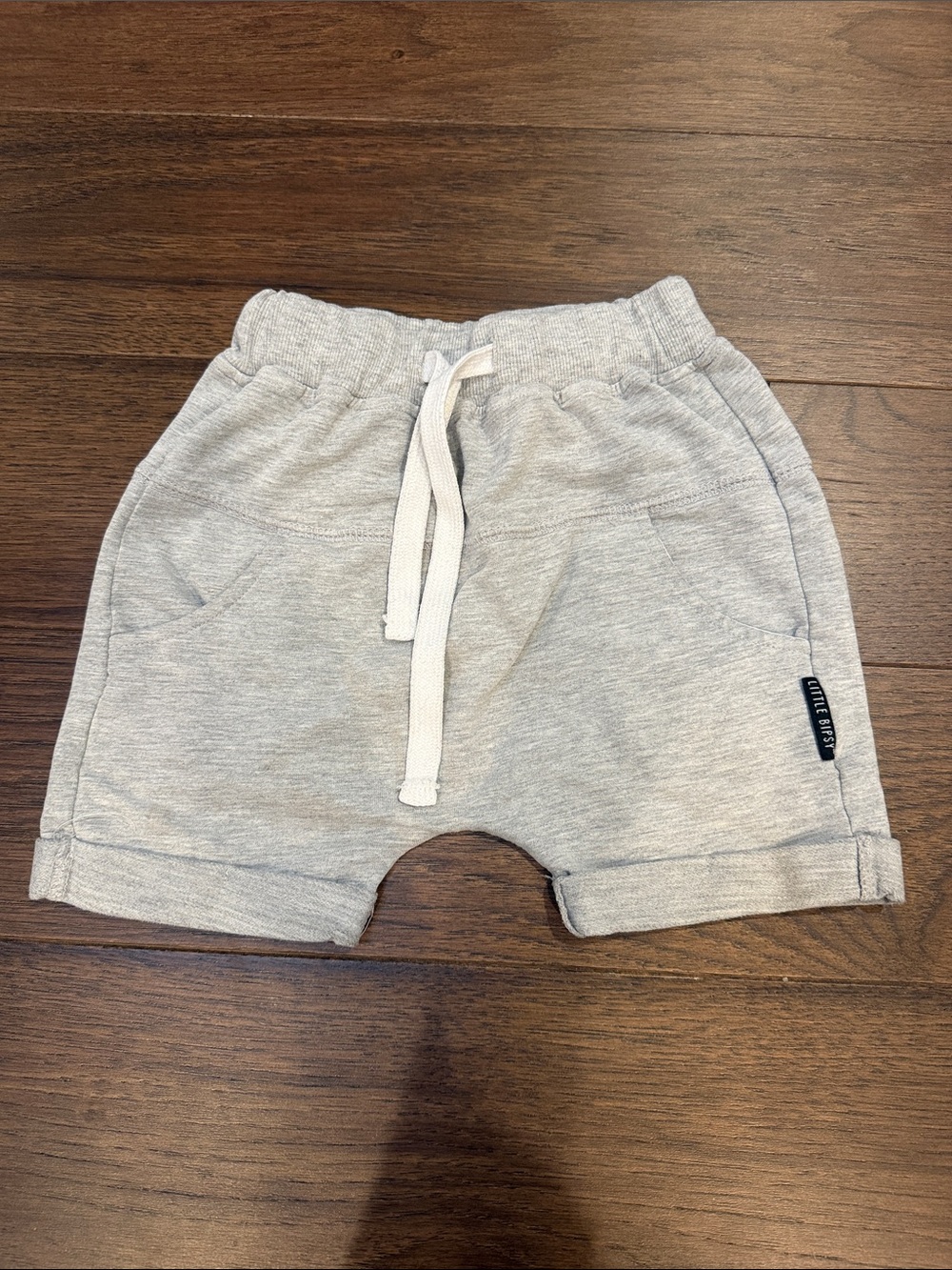 Little Bipsy Light Heather Gray Pull-On Shorts Size 3-4T - C39-315
